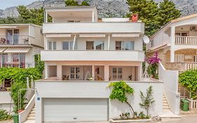 Apartmani Grmoja
